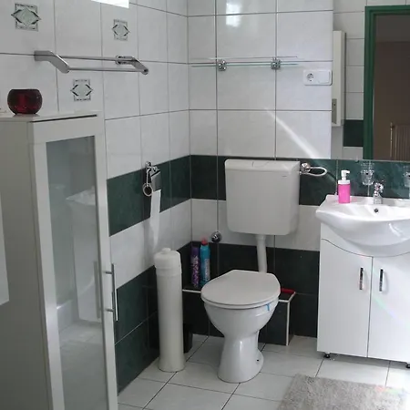 Biro 잘라카로쉬